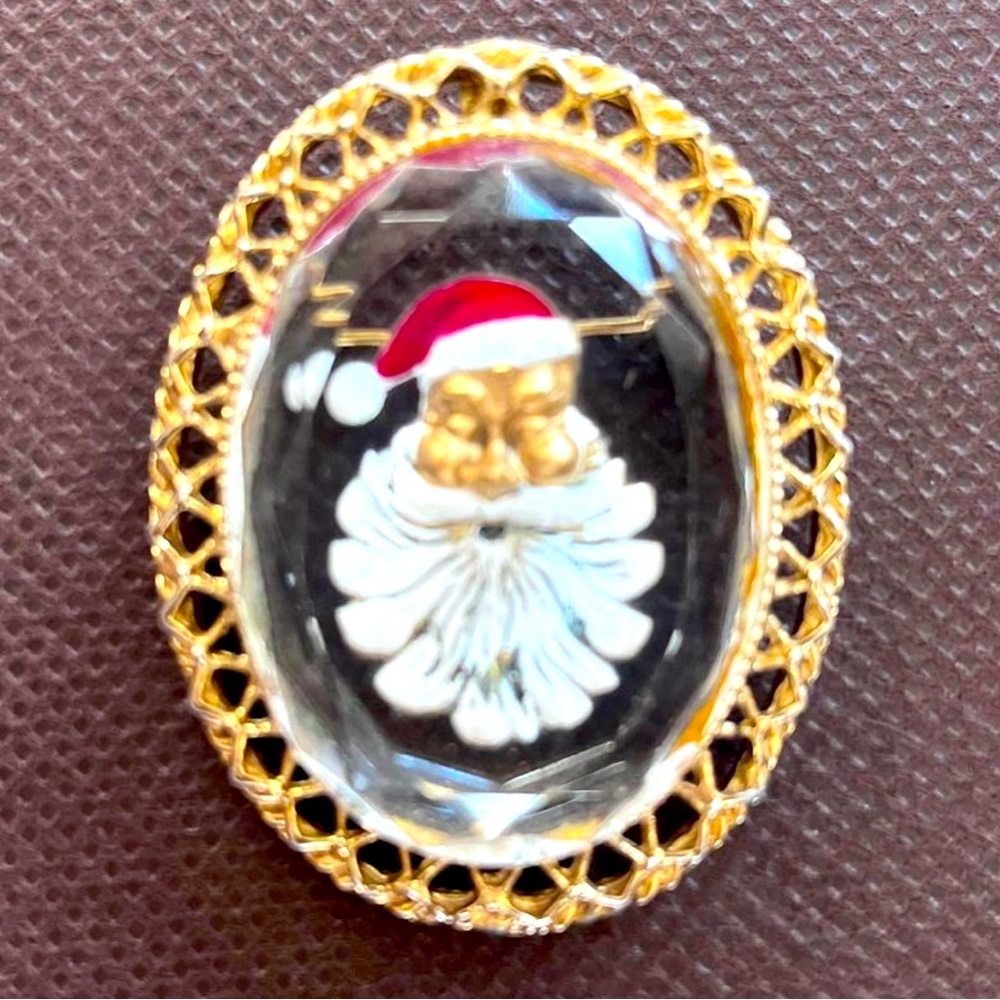 Vintage Pendant for Necklace/Brooch Santa Clause Can use either way! 40+ yrs